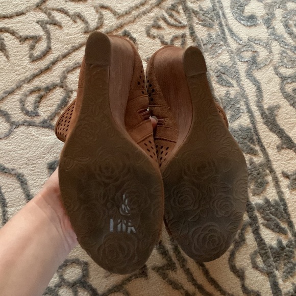 Carlos Santa a peep toe booties - Picture 5 of 6